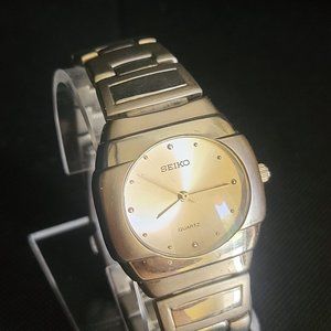 Vintage Men's Seiko Two Tone Stainless Oval Face Watch Japan